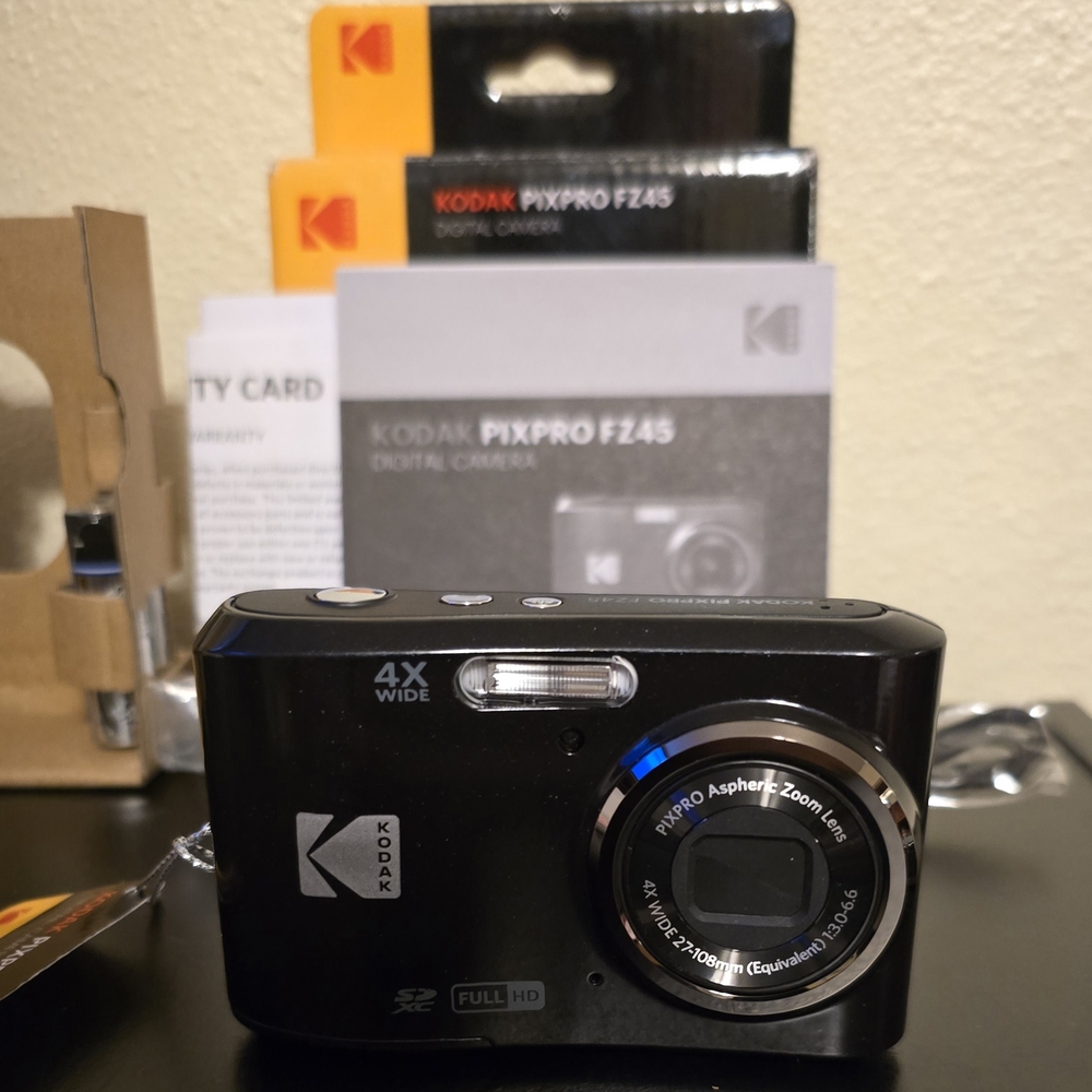 Kodak PIXPRO FZ45 Digital Camera - Black